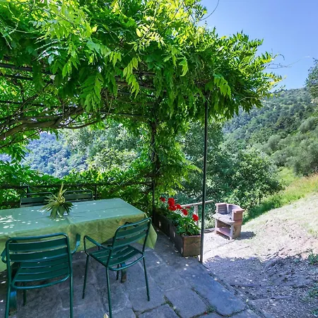 Διαμέρισμα Podere Cima A Zano - Apt-alfiero By Interhome *